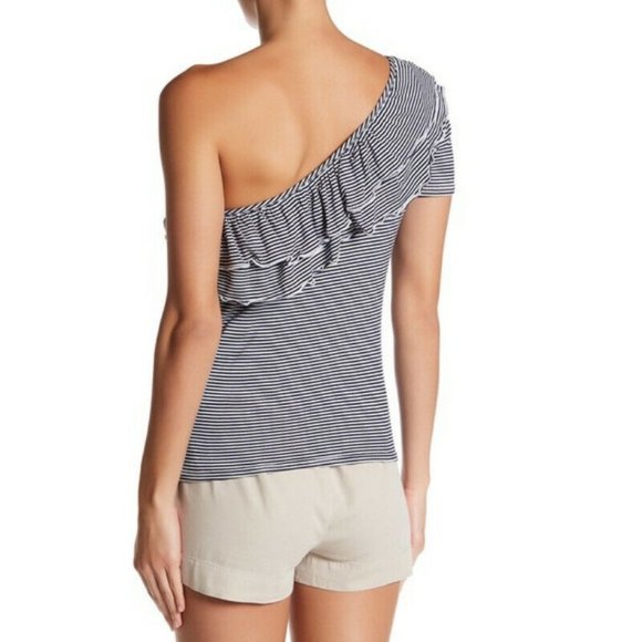 Romeo + Juliet Striped One Shoulder Top - Picture 3 of 7